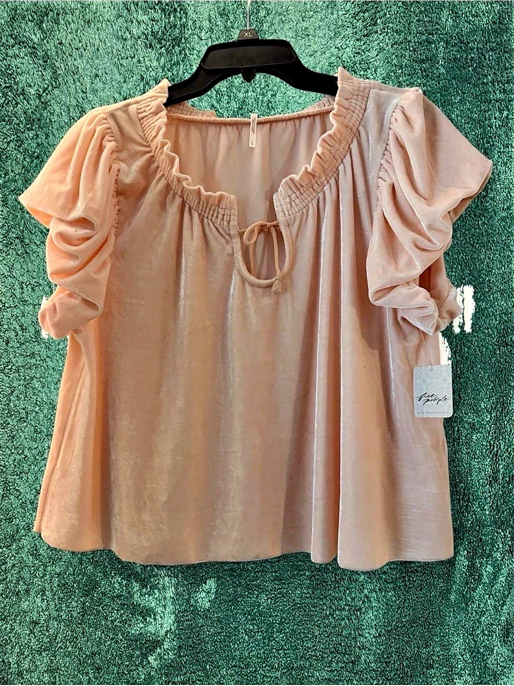 Free People Terese Velvet Top – Peach